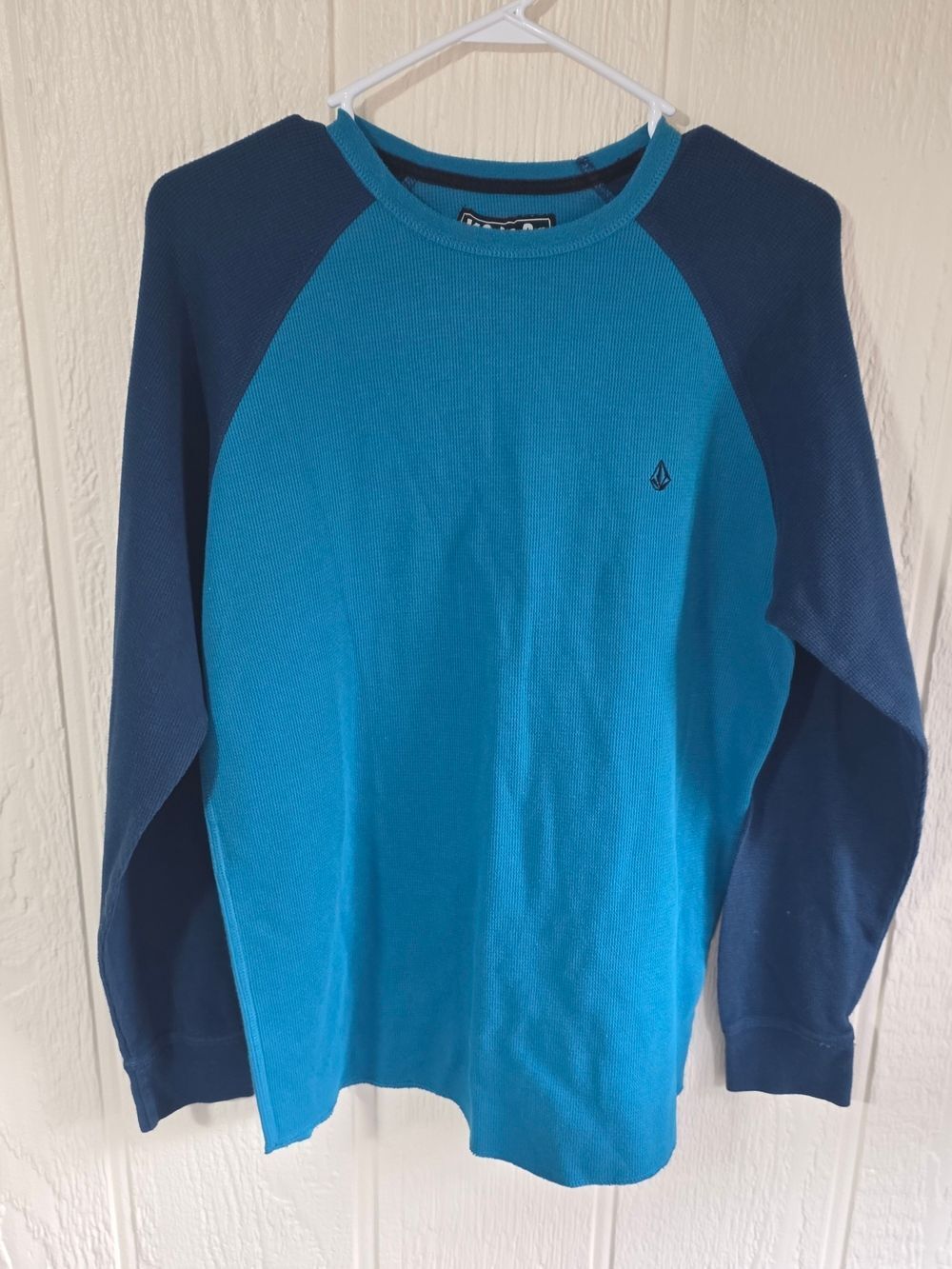 Men's Volcom Two-Tone Blue Long Sleeve Thermal Shirt, Size Large